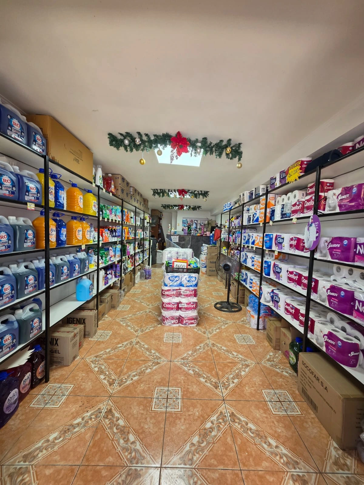 Galería Distribuidora LyF